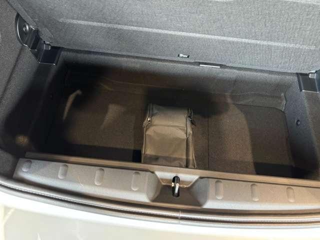 MINI クーパーS クラシック・トリム 3ドア 17インチアルミ(16枚目)