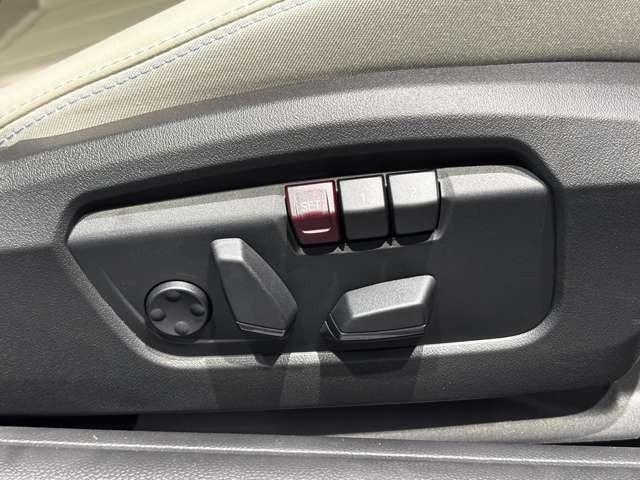 ＭＩＮＩ クーパーＣ　フェイバリット・トリム　３ドア　Ｍパッケージ　１８インチアルミ（16枚目）