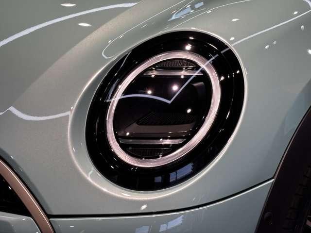 ＭＩＮＩ クーパーＣ　フェイバリット・トリム　３ドア　Ｍパッケージ　１８インチアルミ（25枚目）