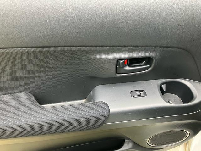 ｂＢ Ｓ　Ｘバージョン　ナビ　キーレスエントリー　衝突安全ボディ　ＣＤ／ＤＶＤ再生可能　フルフラット　ベンチシート　パワーステアリング　修復歴無　走行距離５６，６７０ｋｍ（17枚目）