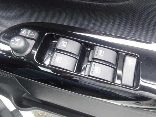 ムーヴキャンバス Ｇブラックインテリアリミテッド　ＳＡＩＩＩ　ＣＶＴ　両側パワースライドドア　８インチナビ　地デジ　バックカメラ　全周囲カメラ　ＥＴＣ　ドラレコ　電格ミラー　オートＬＥＤ　オートハイビーム　スマートキー（22枚目）