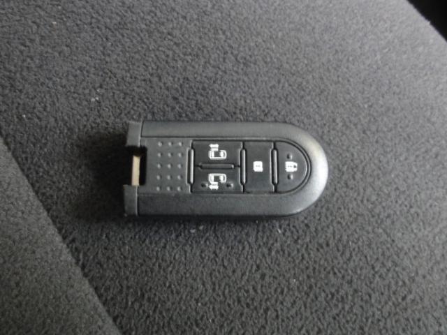 ムーヴキャンバス Ｇブラックインテリアリミテッド　ＳＡＩＩＩ　ＣＶＴ　両側パワースライドドア　８インチナビ　地デジ　バックカメラ　全周囲カメラ　ＥＴＣ　ドラレコ　電格ミラー　オートＬＥＤ　オートハイビーム　スマートキー（29枚目）