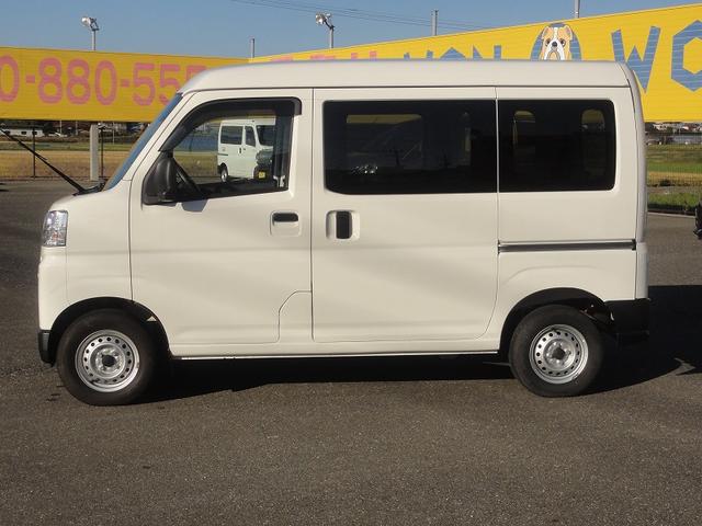 ハイゼットカーゴ ＤＸ　５速マニュアル　スマアシ　アイドリングストップ　オートライト　オートハイビーム　プライバシーガラス　キーレス　ダブルエアバック　ＡＢＳ　パワーウィンドウ（8枚目）