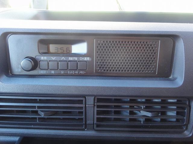 ハイゼットカーゴ ＤＸ　５速マニュアル　スマアシ　アイドリングストップ　オートライト　オートハイビーム　プライバシーガラス　キーレス　ダブルエアバック　ＡＢＳ　パワーウィンドウ（21枚目）