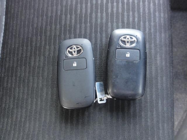 TOYOTA PIXIS VAN CRUISE TURBO