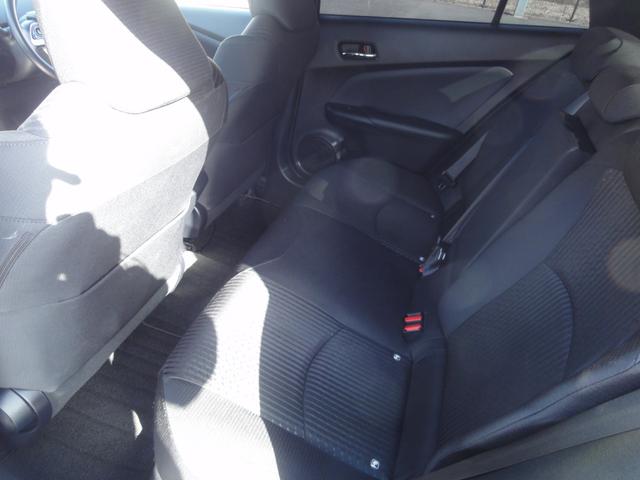 プリウス Ａ　トヨタセーフティーセンス　オートＬＥＤ　オートハイビーム　ＨＵＤ　パーキングアシスト　９インチナビ　地デジ　バックカメラ　Ｂ／Ｔ　ＥＴＣ　社外１７インチＡＷ　スマートキー　電格ミラー　サイドエアバック（14枚目）