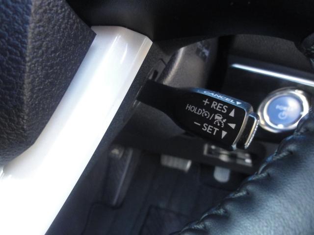 プリウス Ａ　トヨタセーフティーセンス　オートＬＥＤ　オートハイビーム　ＨＵＤ　パーキングアシスト　９インチナビ　地デジ　バックカメラ　Ｂ／Ｔ　ＥＴＣ　社外１７インチＡＷ　スマートキー　電格ミラー　サイドエアバック（21枚目）