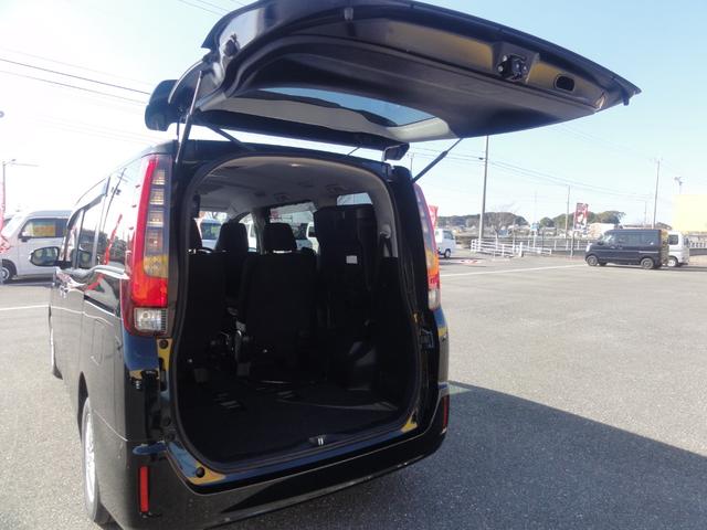 ノア ハイブリッドX 9インチナビ 地デジ バックカメラ Bluetooth ETC 両側パワースライドドア オートLED リヤフリップダウンモニター 15インチAW 電格ミラー スマートキー リヤスポ(14枚目)