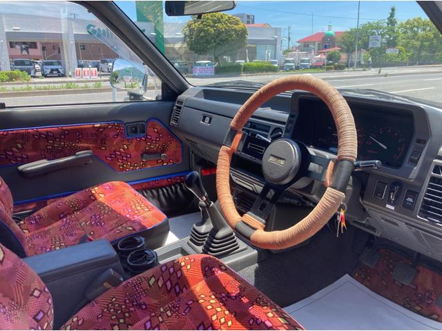 プロシード キャブプラス　トノカバー付き　４ＷＤ　５速マニュアル　社外アルミホイール（11枚目）