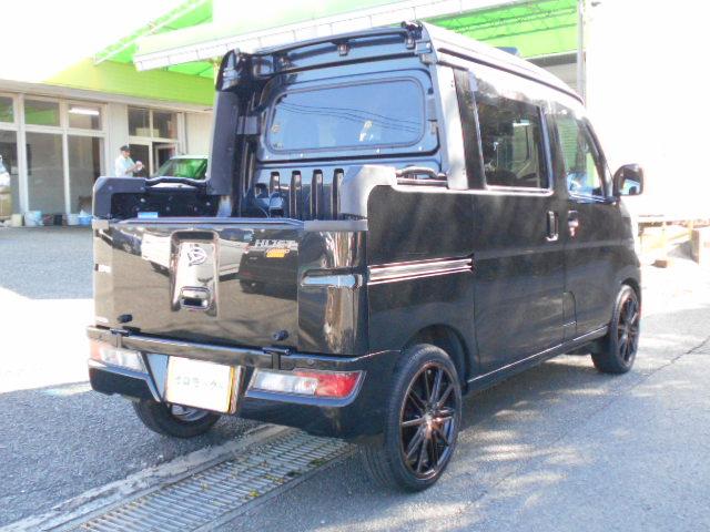 ハイゼットカーゴ デッキバンＧ　ＳＡＩＩＩ　純正ナビ＆フルセグＴＶ＆Ｂｌｕｅｔｏｏｔｈ＆ＤＶＤビデオ＆ＣＤ・スマートアシストＩＩＩ・４ＷＤ・オートマチック・ＬＥＤヘッドライト・ＬＥＤフォグランプ・キーレス・電動格納式ドアミラー（8枚目）