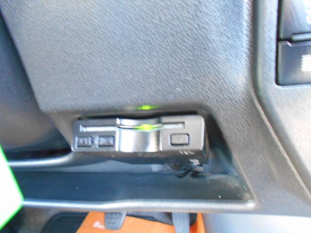 ハイゼットカーゴ デッキバンＧ　ＳＡＩＩＩ　純正ナビ＆フルセグＴＶ＆Ｂｌｕｅｔｏｏｔｈ＆ＤＶＤビデオ＆ＣＤ・スマートアシストＩＩＩ・４ＷＤ・オートマチック・ＬＥＤヘッドライト・ＬＥＤフォグランプ・キーレス・電動格納式ドアミラー（18枚目）