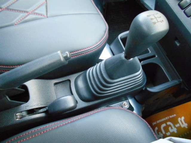 ピクシストラック エクストラ　３方開　４ＷＤ　ＨＤＤナビ＆１セグＴＶ＆ＤＶＤビデオ＆ＣＤ　アルミ縞板荷台ＢＯＸ　キーレス　パワーウィンドウ　社外１４インチアルミ　荷台アオリステン張り（19枚目）