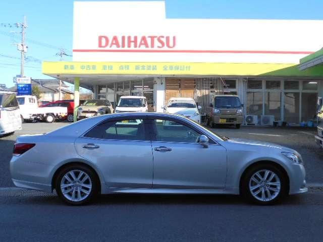 クラウン アスリートＳ　純正ＨＤＤナビ＆フルセグＴＶ＆ＤＶＤビデオ＆Ｂｌｕｅｔｏｏｔｈ＆ＣＤ＆バックモニター・ディスチャージ・フォグランプ・スマートキー・純正１７インチアルミ・パワーシート（4枚目）