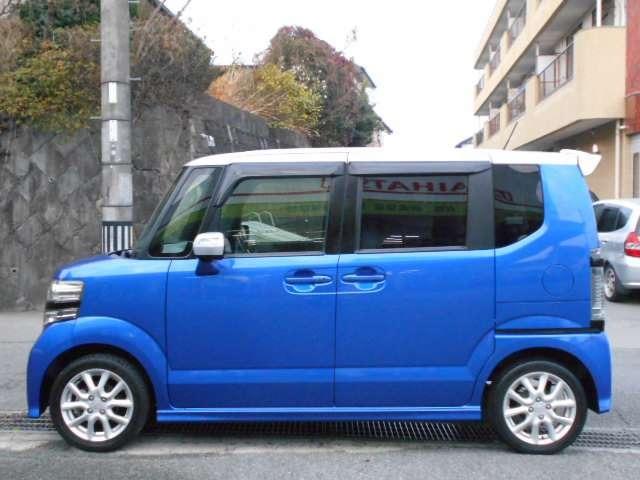 Ｎ－ＢＯＸカスタム ２トーンカラースタイル　Ｇ・ターボＬパッケージ　ブルー＆シルバーツートンカラー・ターボ車・純正ナビ＆テレビ＆ＤＶＤビデオ＆Ｂｌｕｅｔｏｏｔｈ＆ＣＤ＆バックカメラ・両側電動スライドドア・スマートキー・モデューロ１５インチアルミ（5枚目）