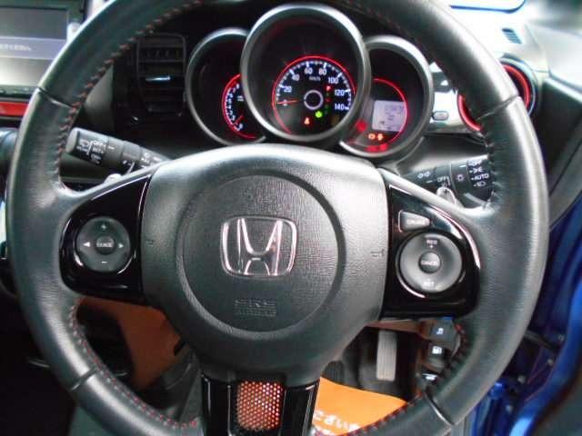 Ｎ－ＢＯＸカスタム ２トーンカラースタイル　Ｇ・ターボＬパッケージ　ブルー＆シルバーツートンカラー・ターボ車・純正ナビ＆テレビ＆ＤＶＤビデオ＆Ｂｌｕｅｔｏｏｔｈ＆ＣＤ＆バックカメラ・両側電動スライドドア・スマートキー・モデューロ１５インチアルミ（20枚目）