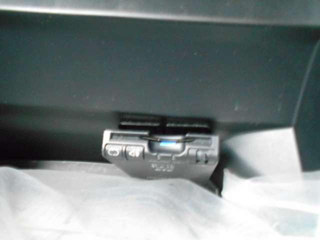 Ｎ－ＢＯＸカスタム ２トーンカラースタイル　Ｇ・ターボＬパッケージ　ブルー＆シルバーツートンカラー・ターボ車・純正ナビ＆テレビ＆ＤＶＤビデオ＆Ｂｌｕｅｔｏｏｔｈ＆ＣＤ＆バックカメラ・両側電動スライドドア・スマートキー・モデューロ１５インチアルミ（21枚目）