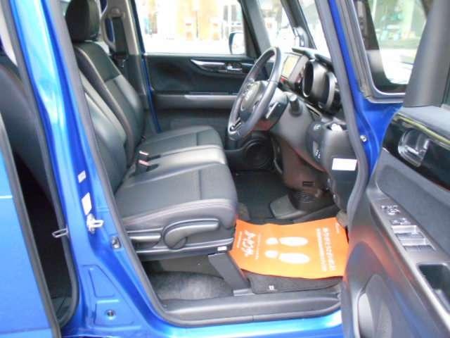 Ｎ－ＢＯＸカスタム ２トーンカラースタイル　Ｇ・ターボＬパッケージ　ブルー＆シルバーツートンカラー・ターボ車・純正ナビ＆テレビ＆ＤＶＤビデオ＆Ｂｌｕｅｔｏｏｔｈ＆ＣＤ＆バックカメラ・両側電動スライドドア・スマートキー・モデューロ１５インチアルミ（22枚目）