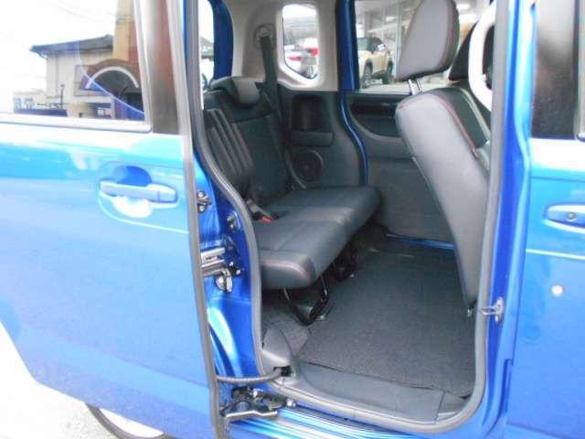 Ｎ－ＢＯＸカスタム ２トーンカラースタイル　Ｇ・ターボＬパッケージ　ブルー＆シルバーツートンカラー・ターボ車・純正ナビ＆テレビ＆ＤＶＤビデオ＆Ｂｌｕｅｔｏｏｔｈ＆ＣＤ＆バックカメラ・両側電動スライドドア・スマートキー・モデューロ１５インチアルミ（24枚目）