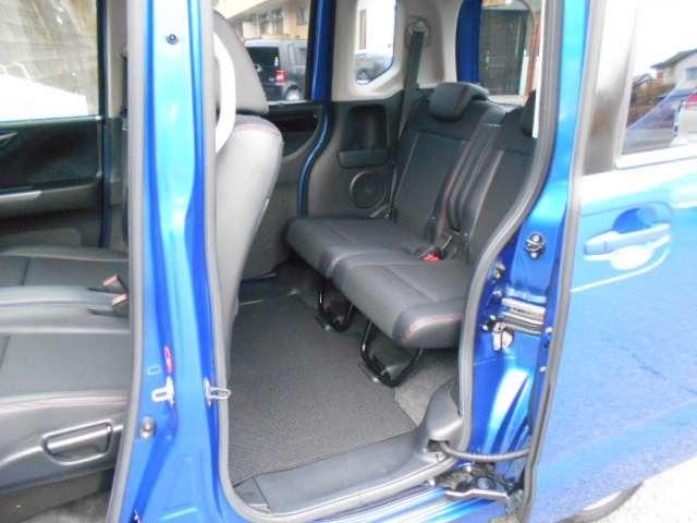 Ｎ－ＢＯＸカスタム ２トーンカラースタイル　Ｇ・ターボＬパッケージ　ブルー＆シルバーツートンカラー・ターボ車・純正ナビ＆テレビ＆ＤＶＤビデオ＆Ｂｌｕｅｔｏｏｔｈ＆ＣＤ＆バックカメラ・両側電動スライドドア・スマートキー・モデューロ１５インチアルミ（25枚目）