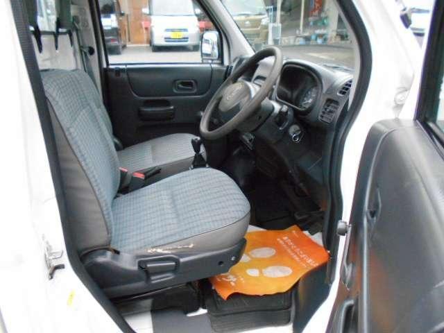 ���S�����̉^�]�ȃG�A�o�b�O�E�t���A�S���}�b�g�t�E�������V�[�g�N���[�j���O�ς݂ł���