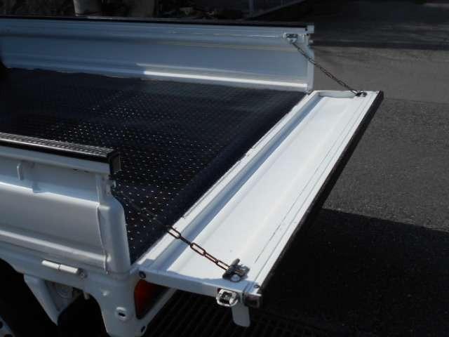 �ב�e�[���Q�[�g�`�F�[��