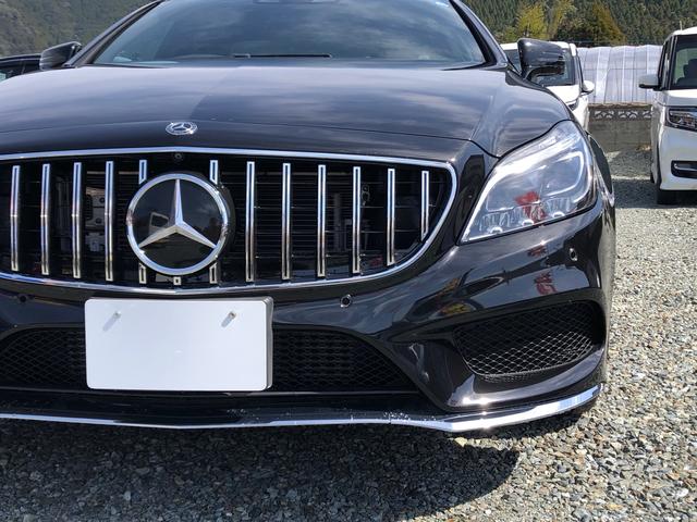 ＣＬＳ２２０ｄ　ＡＭＧライン　新品パナメリカーナグリル　ディーゼルターボ　サンルーフ　黒革シート　純正ＨＤＤナビ　ＴＶ　３６０°カメラ　パワーシート　ＬＥＤヘッドランプ　ＡＷ１９インチ　Ｗエアコン　オートライト　電動バックドア(3枚目)