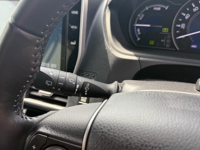 ヴォクシー ハイブリッドＺＳ　煌ＩＩ　セーフティセンス　純正１０型ナビ　両側電動ドア　クルーズコントロール　前席シートヒーター　クリアランスソナー　リアオートエアコン　ＬＥＤヘッドライト　デュアルエアコン　禁煙車（8枚目）