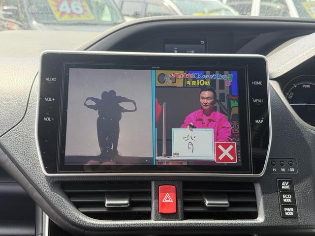 ヴォクシー ハイブリッドＺＳ　煌ＩＩ　セーフティセンス　純正１０型ナビ　両側電動ドア　クルーズコントロール　前席シートヒーター　クリアランスソナー　リアオートエアコン　ＬＥＤヘッドライト　デュアルエアコン　禁煙車（12枚目）