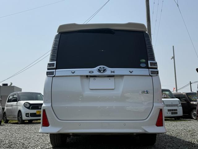 ヴォクシー ハイブリッドＺＳ　煌ＩＩ　セーフティセンス　純正１０型ナビ　両側電動ドア　クルーズコントロール　前席シートヒーター　クリアランスソナー　リアオートエアコン　ＬＥＤヘッドライト　デュアルエアコン　禁煙車（46枚目）