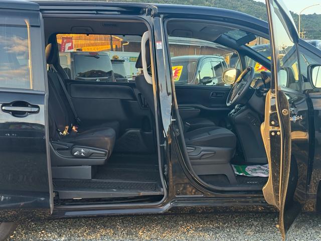 ノア ハイブリッドＸ　シートクリーニング丸洗い中　モデリスタエアロ　後席モニター　Ｐスタート　スマートキー　電動スライドドア　ナビ　フルセグＴＶ　ＤＶＤ再生　Ｂｌｕｅｔｏｏｔｈ　Ｂカメラ　ＥＴＣ　オートライト（42枚目）