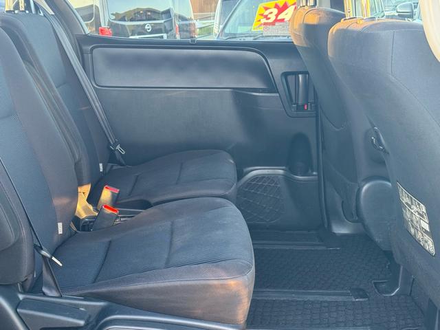 ノア ハイブリッドＸ　シートクリーニング丸洗い中　モデリスタエアロ　後席モニター　Ｐスタート　スマートキー　電動スライドドア　ナビ　フルセグＴＶ　ＤＶＤ再生　Ｂｌｕｅｔｏｏｔｈ　Ｂカメラ　ＥＴＣ　オートライト（45枚目）