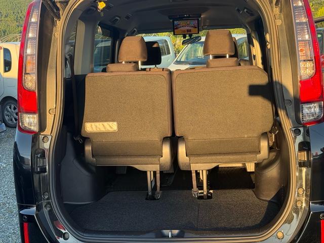 ノア ハイブリッドＸ　シートクリーニング丸洗い中　モデリスタエアロ　後席モニター　Ｐスタート　スマートキー　電動スライドドア　ナビ　フルセグＴＶ　ＤＶＤ再生　Ｂｌｕｅｔｏｏｔｈ　Ｂカメラ　ＥＴＣ　オートライト（46枚目）