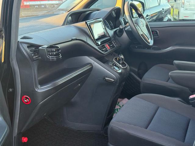 ノア ハイブリッドＸ　シートクリーニング丸洗い中　モデリスタエアロ　後席モニター　Ｐスタート　スマートキー　電動スライドドア　ナビ　フルセグＴＶ　ＤＶＤ再生　Ｂｌｕｅｔｏｏｔｈ　Ｂカメラ　ＥＴＣ　オートライト（48枚目）