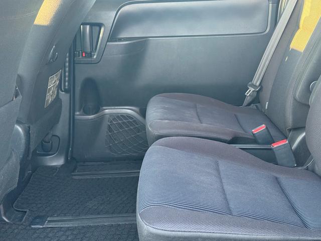 ノア ハイブリッドＸ　シートクリーニング丸洗い中　モデリスタエアロ　後席モニター　Ｐスタート　スマートキー　電動スライドドア　ナビ　フルセグＴＶ　ＤＶＤ再生　Ｂｌｕｅｔｏｏｔｈ　Ｂカメラ　ＥＴＣ　オートライト（52枚目）