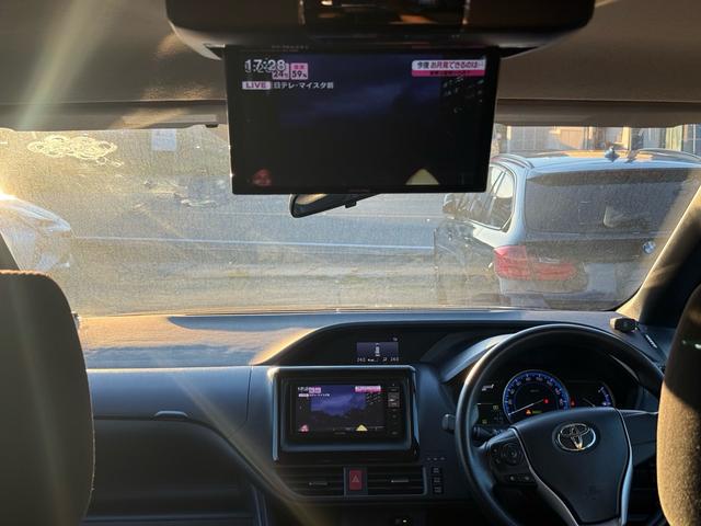 ノア ハイブリッドＸ　シートクリーニング丸洗い中　モデリスタエアロ　後席モニター　Ｐスタート　スマートキー　電動スライドドア　ナビ　フルセグＴＶ　ＤＶＤ再生　Ｂｌｕｅｔｏｏｔｈ　Ｂカメラ　ＥＴＣ　オートライト（54枚目）