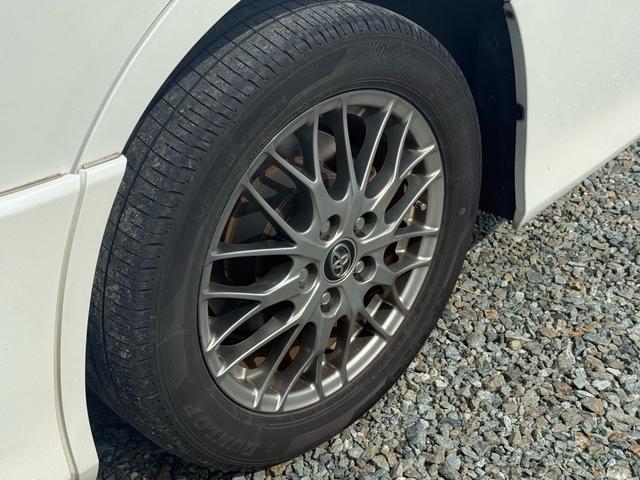 ヴォクシー ハイブリッドＺＳ　セーフティセンスＣ　ＴＲＤエアロ　純正１０インチナビ　後席モニター　フルセグ　バックカメラ　両側パワースライドドア　クルーズコントロール　ＬＥＤオートライト　シートヒーター　スマートキー（11枚目）