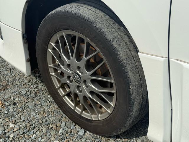 ヴォクシー ハイブリッドＺＳ　セーフティセンスＣ　ＴＲＤエアロ　純正１０インチナビ　後席モニター　フルセグ　バックカメラ　両側パワースライドドア　クルーズコントロール　ＬＥＤオートライト　シートヒーター　スマートキー（12枚目）
