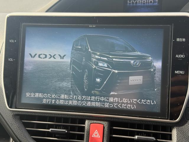 ヴォクシー ハイブリッドＺＳ　セーフティセンスＣ　ＴＲＤエアロ　純正１０インチナビ　後席モニター　フルセグ　バックカメラ　両側パワースライドドア　クルーズコントロール　ＬＥＤオートライト　シートヒーター　スマートキー（41枚目）