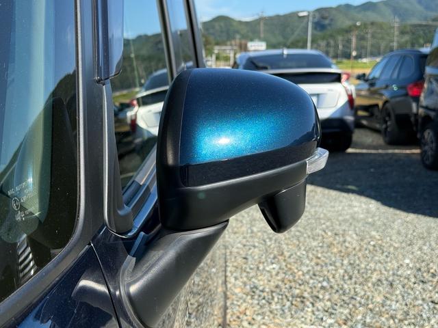 タンク カスタムＧ　純正ナビ　Ｂｌｕｅｔｏｏｔｈ　フルセグＴＶ　ＣＤ　両側パワースライドドア　クルーズコントロール　アイドリングストップ　横滑り防止装置　オートエアコン　ステアリングスイッチ　スマートキー（9枚目）