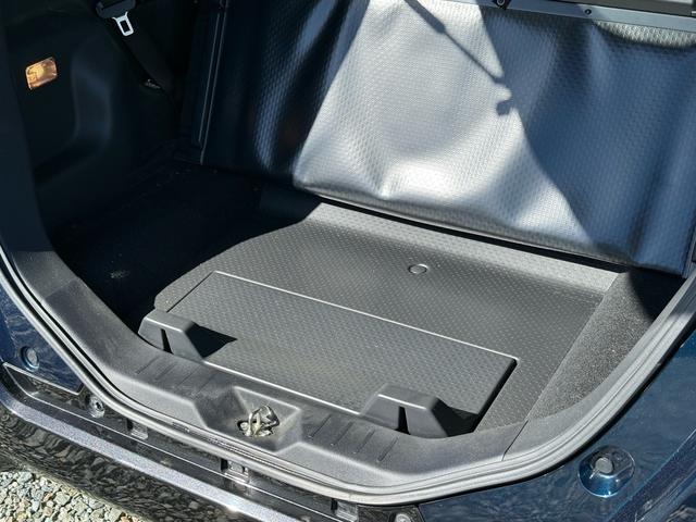 タンク カスタムＧ　純正ナビ　Ｂｌｕｅｔｏｏｔｈ　フルセグＴＶ　ＣＤ　両側パワースライドドア　クルーズコントロール　アイドリングストップ　横滑り防止装置　オートエアコン　ステアリングスイッチ　スマートキー（33枚目）