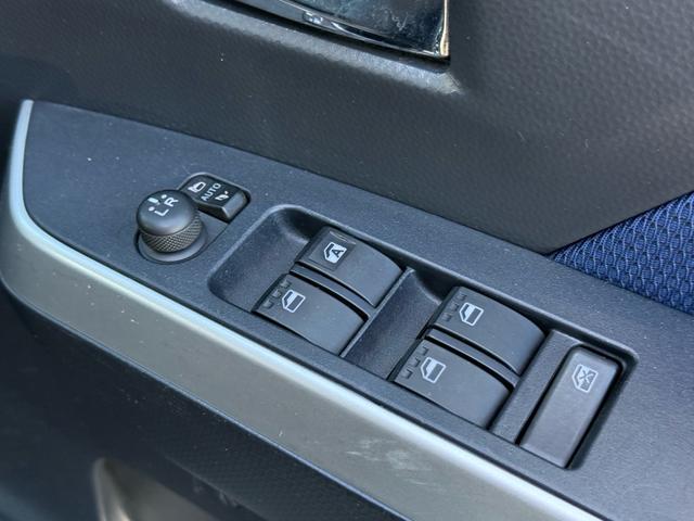 タンク カスタムＧ　純正ナビ　Ｂｌｕｅｔｏｏｔｈ　フルセグＴＶ　ＣＤ　両側パワースライドドア　クルーズコントロール　アイドリングストップ　横滑り防止装置　オートエアコン　ステアリングスイッチ　スマートキー（47枚目）