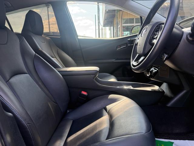 プリウス Sツーリングセレクション アルパインナビ 9インチ(BLUETOOTH/フルセグ/バックカメラ・ETC・ドライブレコーダー・トヨタセーフティセンス・クルーズコントロール・レーンディパーチャーアラート・PKSB(33枚目)