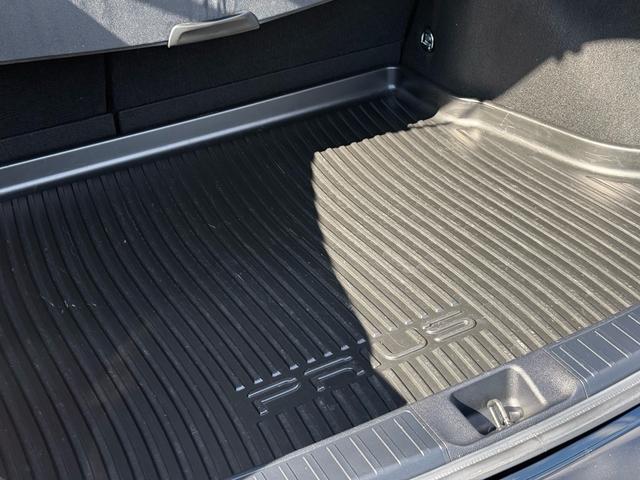 プリウス Sツーリングセレクション アルパインナビ 9インチ(BLUETOOTH/フルセグ/バックカメラ・ETC・ドライブレコーダー・トヨタセーフティセンス・クルーズコントロール・レーンディパーチャーアラート・PKSB(49枚目)