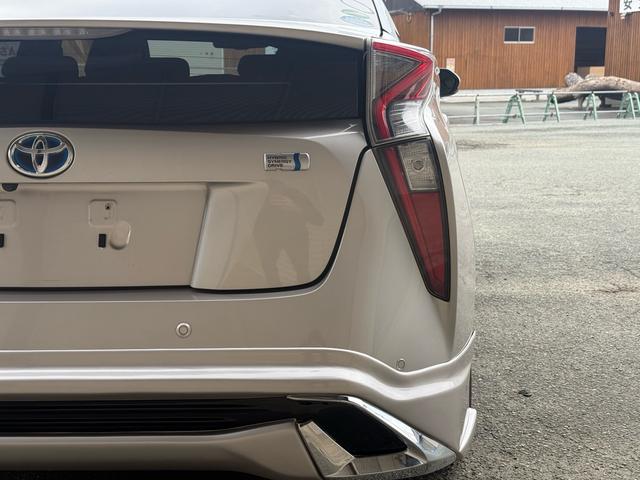 プリウス Ｓセーフティプラス　純正ナビ　ｔｏｙｏｔａチームメイト　新品フルエアロＦ・Ｓ・Ｒ　バックカメラ　ビルトインＥＴＣ　レーダークルーズコントロール　衝突軽減ブレーキ　横滑り防止　スマートキー　プッシュスタート　オートライト（21枚目）