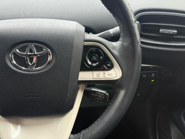 プリウス Ｓセーフティプラス　純正ナビ　ｔｏｙｏｔａチームメイト　新品フルエアロＦ・Ｓ・Ｒ　バックカメラ　ビルトインＥＴＣ　レーダークルーズコントロール　衝突軽減ブレーキ　横滑り防止　スマートキー　プッシュスタート　オートライト（42枚目）