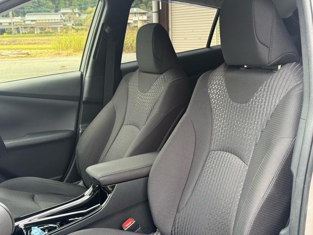 プリウス Ｓセーフティプラス　純正ナビ　ｔｏｙｏｔａチームメイト　新品フルエアロＦ・Ｓ・Ｒ　バックカメラ　ビルトインＥＴＣ　レーダークルーズコントロール　衝突軽減ブレーキ　横滑り防止　スマートキー　プッシュスタート　オートライト（43枚目）