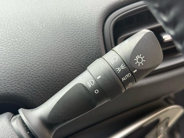 プリウス Ｓセーフティプラス　純正ナビ　ｔｏｙｏｔａチームメイト　新品フルエアロＦ・Ｓ・Ｒ　バックカメラ　ビルトインＥＴＣ　レーダークルーズコントロール　衝突軽減ブレーキ　横滑り防止　スマートキー　プッシュスタート　オートライト（52枚目）