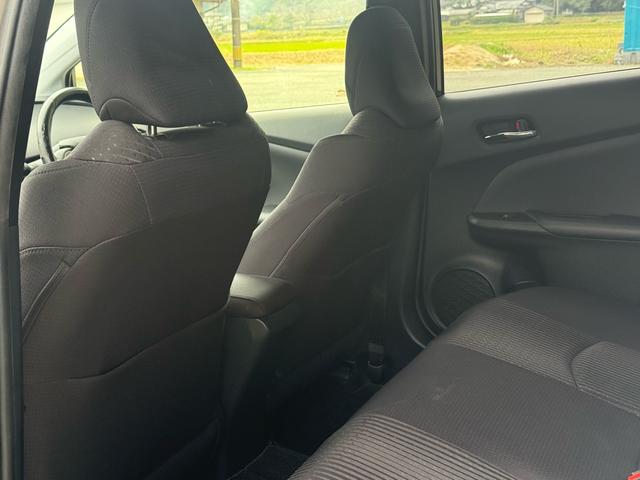 プリウス Ｓセーフティプラス　純正ナビ　ｔｏｙｏｔａチームメイト　新品フルエアロＦ・Ｓ・Ｒ　バックカメラ　ビルトインＥＴＣ　レーダークルーズコントロール　衝突軽減ブレーキ　横滑り防止　スマートキー　プッシュスタート　オートライト（55枚目）