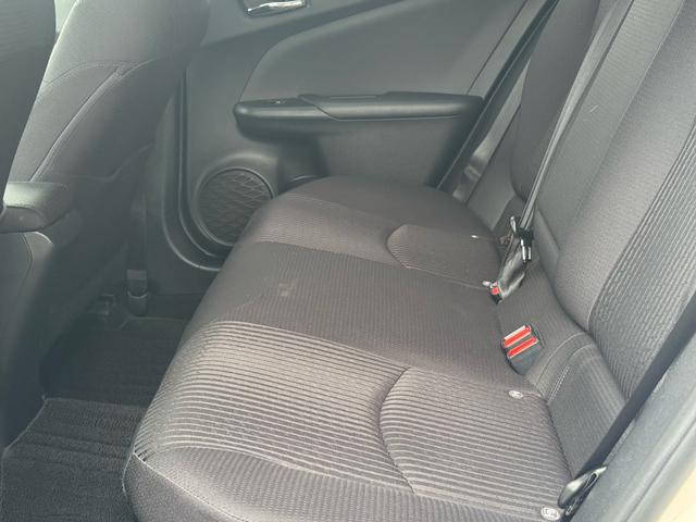 プリウス Ｓセーフティプラス　純正ナビ　ｔｏｙｏｔａチームメイト　新品フルエアロＦ・Ｓ・Ｒ　バックカメラ　ビルトインＥＴＣ　レーダークルーズコントロール　衝突軽減ブレーキ　横滑り防止　スマートキー　プッシュスタート　オートライト（57枚目）