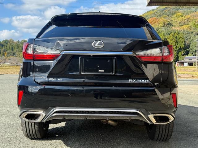 ＲＸ ＲＸ２００ｔ　Ｆスポーツ　黒革エアシート・パノラミックビュー・３眼ＬＥＤヘッド・純正ナビ・フルセグ・ＢＴオーディオ・純正２０ＡＷ・パワーバックドア・リアシートヒーター・セーフティＳ・パドルシフト・ＨＵＤ・オートＨＩビーム（22枚目）
